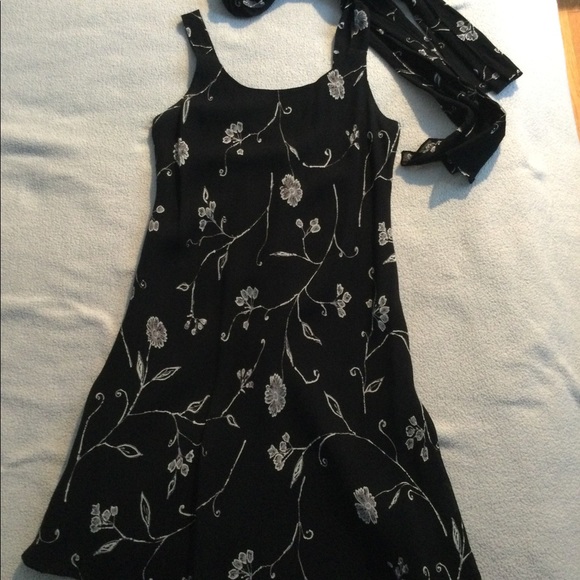 Dress with matching scarf, approx Sz 8, sleeveless - Picture 2 of 3
